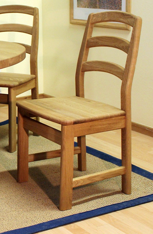 Stuhl IKAST, Holzsitz mit Sitzkissen